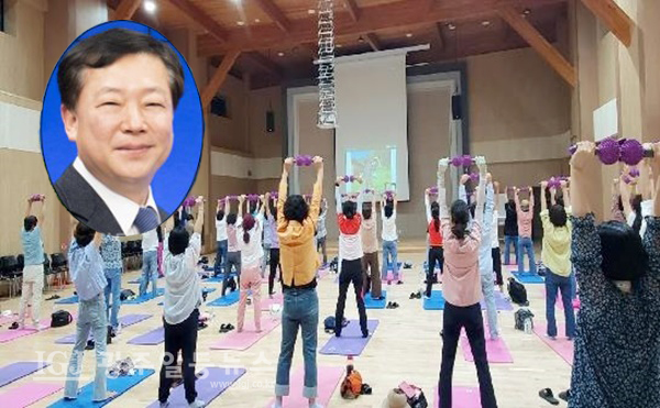 (원 사진-윤정욱 국민건강보험공단 광주전라제주본부장) 건보공단 광주전라제주지역본부,<br>장기요양 종사자 정서지원을 위한 숲 힐링 프로그램 운영 실시했다.